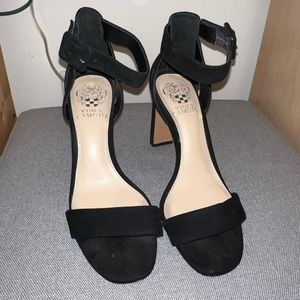 Vince Camuto basic black heels